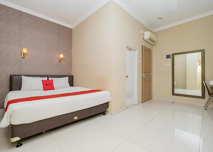RedDoorz Plus @ Cideng Barat Jakarta